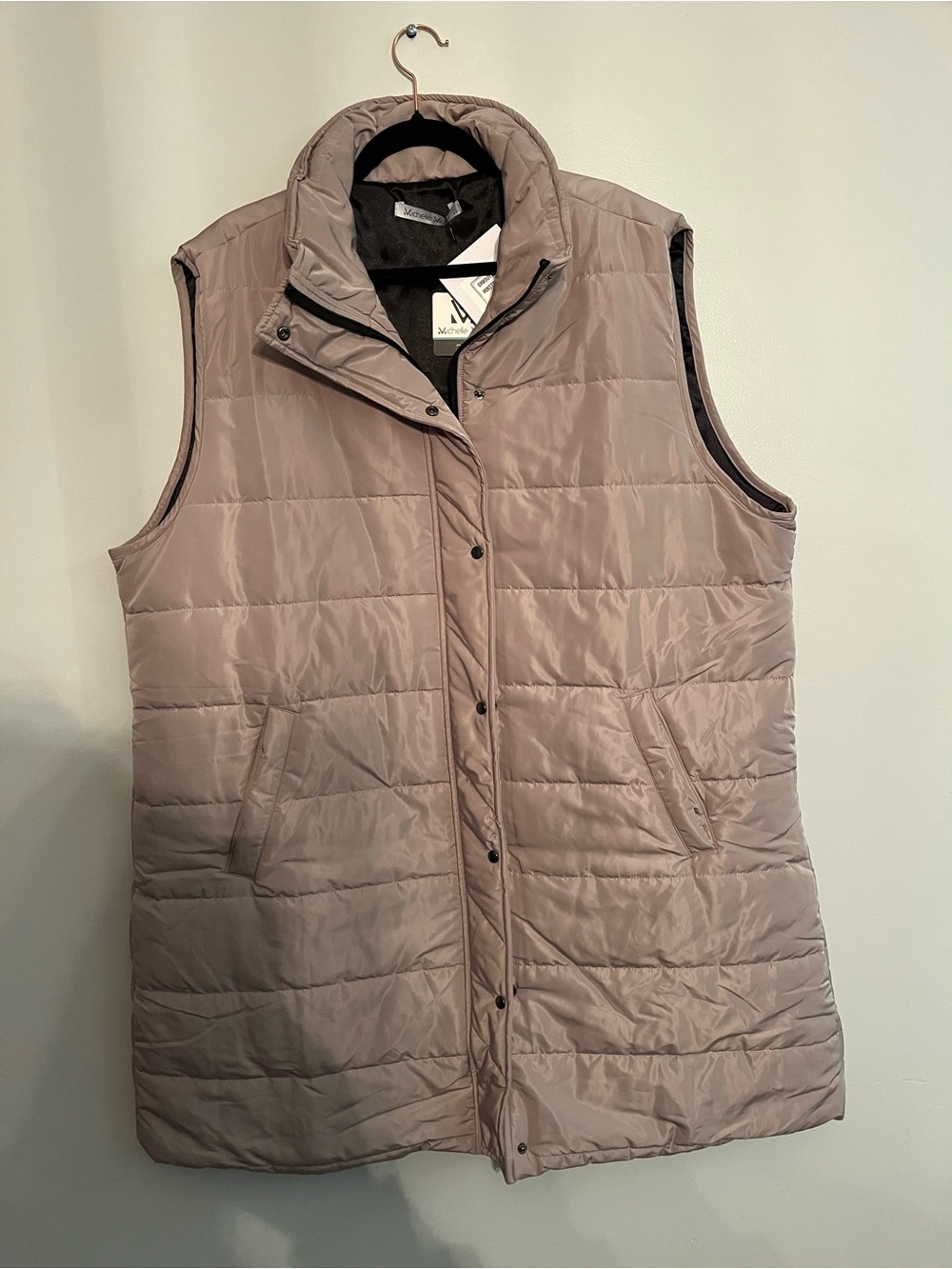 Michelle Mae Quilted Sleeveless Puffer Vest in Light Taupe